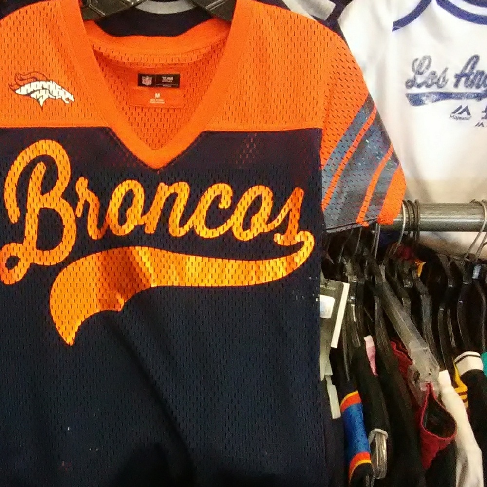 brand new Denver broncos womans jersey top
